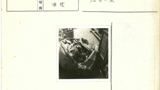 传统工艺编织袋与木桶.jpg