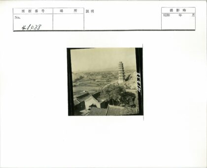 传统建筑与宝塔田园风光.jpg