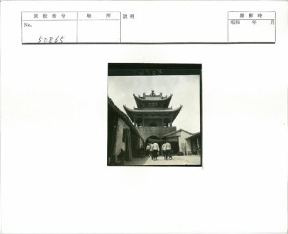 传统建筑与小路风景.jpg