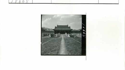 传统建筑华顶石桥花园山景.jpg