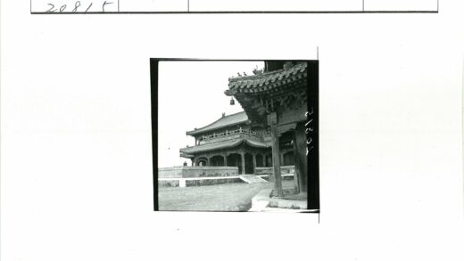 传统建筑木制屋檐设计.jpg
