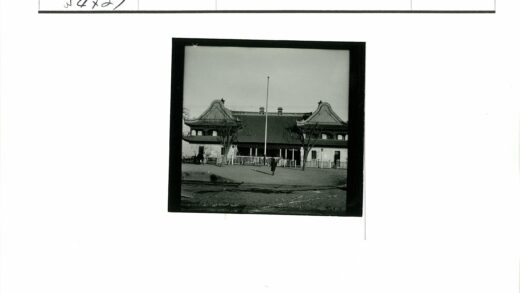 传统建筑瓦顶山墙景观.jpg