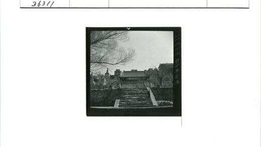 传统建筑石阶冬日景.jpg