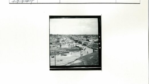 传统建筑繁华街道鸟瞰图.jpg