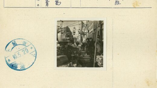 传统户外市场街景灯笼商铺.jpg