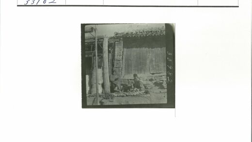 传统手工艺人与编织篮子.jpg