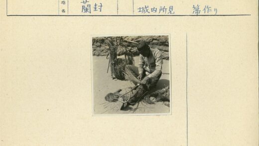 传统手工艺人沙地编织.jpg
