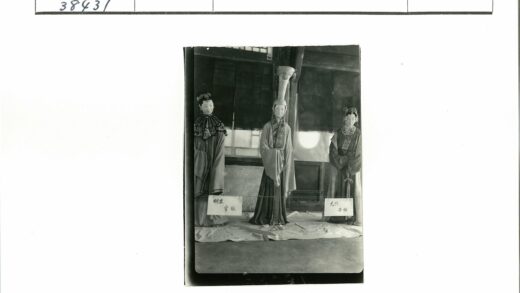 传统服装人体模型展示.jpg