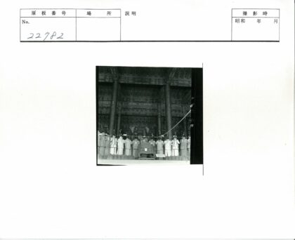 传统服饰盛会于华丽古建筑.jpg