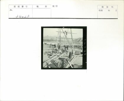 传统木制脚手架建筑施工现场.jpg