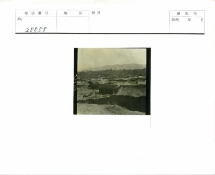 传统村庄田园风光山脉云景.jpg