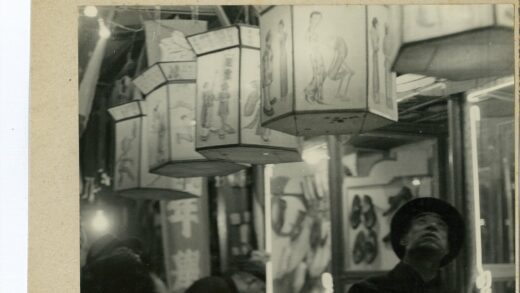 传统灯笼街景人潮.jpg