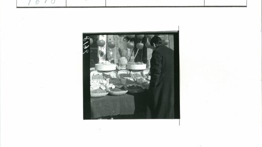 传统篮子干货与民俗器物展示.jpg