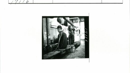 传统织布工艺手工编织.jpg