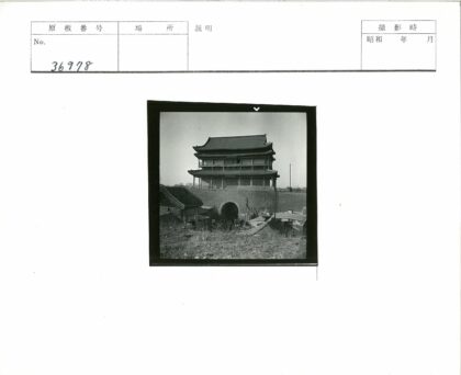 传统门楼建筑群景观.jpg