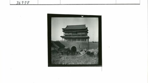 传统门楼建筑群景观.jpg