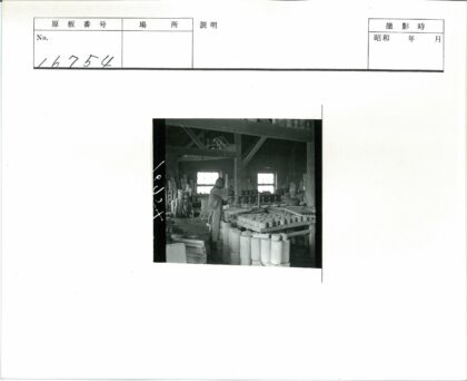 传统陶艺车间工作场景.jpg