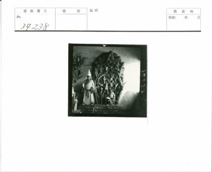 传统雕像与精细雕刻艺术.jpg