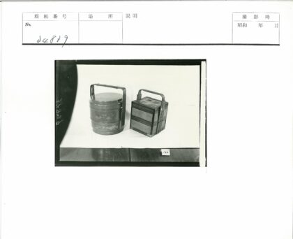 传统食品容器花卉圆形与纹理矩形对比.jpg