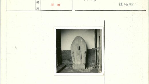 佛陀与侍从石雕建筑装饰.jpg
