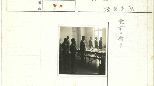 军人列队餐桌仪式现场.jpg