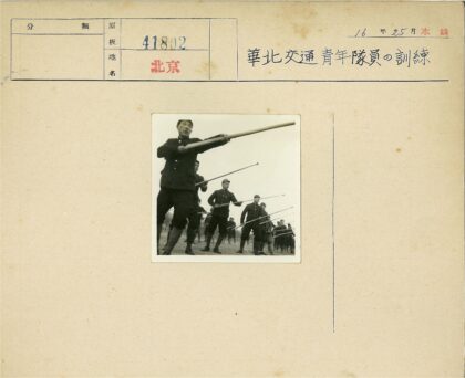 军人操场长杆训练纪实.jpg