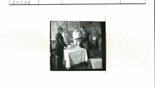 军政会议历史合影.jpg