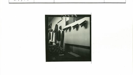 军用制服与装备展示.jpg