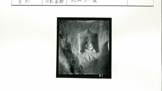 冥想石雕人像壁龛.jpg