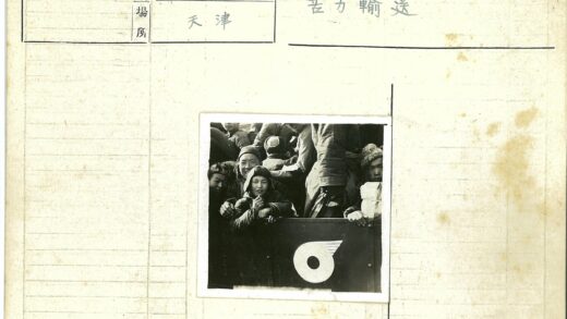 冬季户外团队合影.jpg