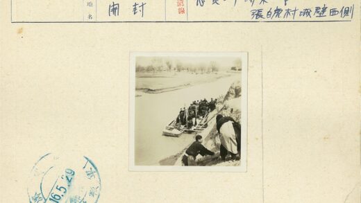 冬日河岸木筏渡口.jpg
