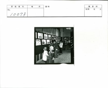冬日画廊观展家庭时光.jpg