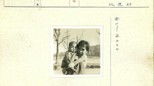冬日童趣姐弟户外时光.jpg
