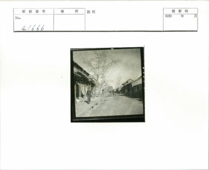 冬日街景与古老建筑.jpg