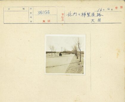 冬日街景与建筑.jpg