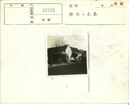 冬日街景人潮与手推车.jpg