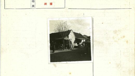 冬日街景人潮与手推车.jpg