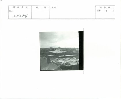 冬日雪景烟囱住宅区俯瞰.jpg