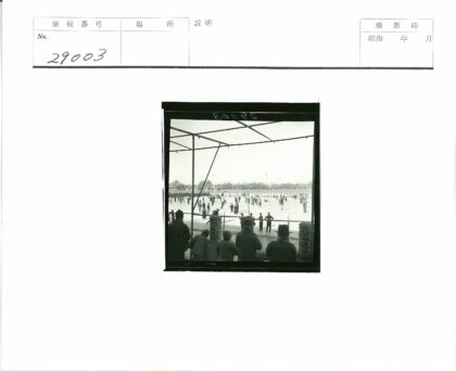 冬日露天溜冰场欢乐时光.jpg
