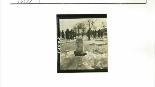冰雪户外活动与冰把手特写.jpg