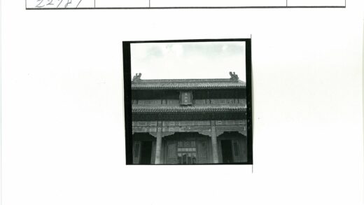 华丽传统建筑山墙屋顶特写.jpg