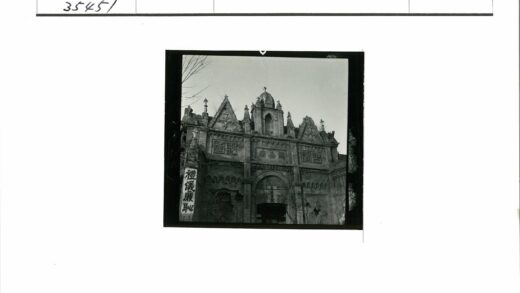 华丽建筑立面雕刻细节特写.jpg