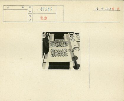 华丽建筑细节雕刻与光影.jpg