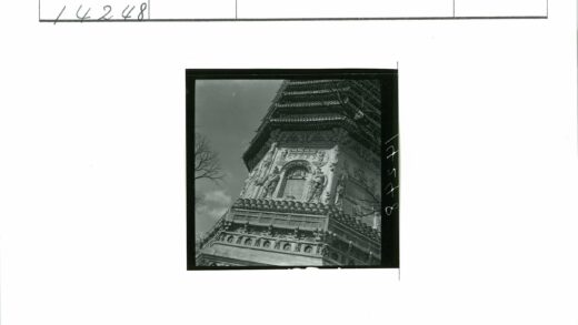 华丽建筑雕刻细节特写.jpg