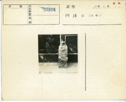 华丽石像人行道街景.jpg