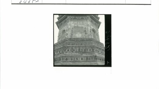 华丽石雕建筑细节特写.jpg