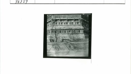 华丽雕刻砖石建筑细节阴影.jpg