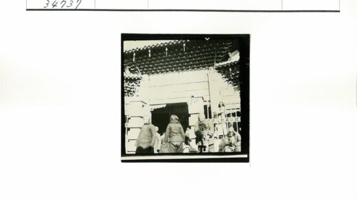 历史建筑冬日人像.jpg