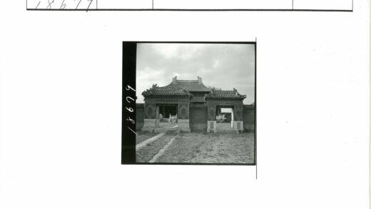 历史建筑华丽外观与双入口景观.jpg