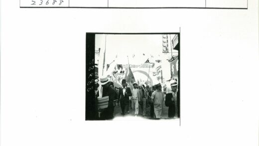 历史游行队伍街景纪实.jpg